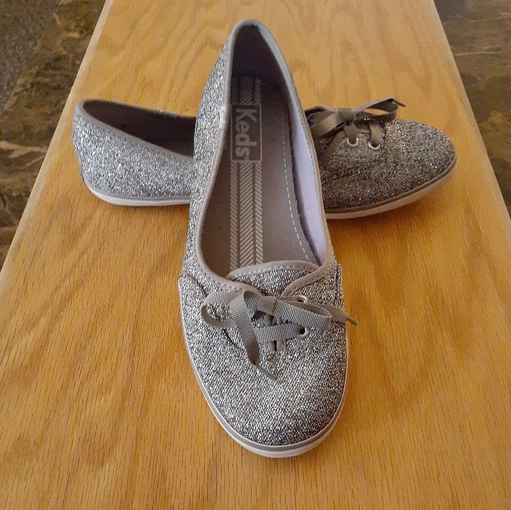 Keds slip ons size 6.5
